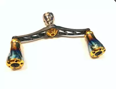 Livre Custom Titanium Double Handle (Gun Metal X Burnt Tip X Gold)- WING 98 (WD-98-FD1 Daiwa Compatible)) 4 Livre Custom Titanium Double Handle (Gun Metal X Burnt Tip X Gold)- WING 98 (WD-98-FD1 Daiwa Compatible)) - Image 4